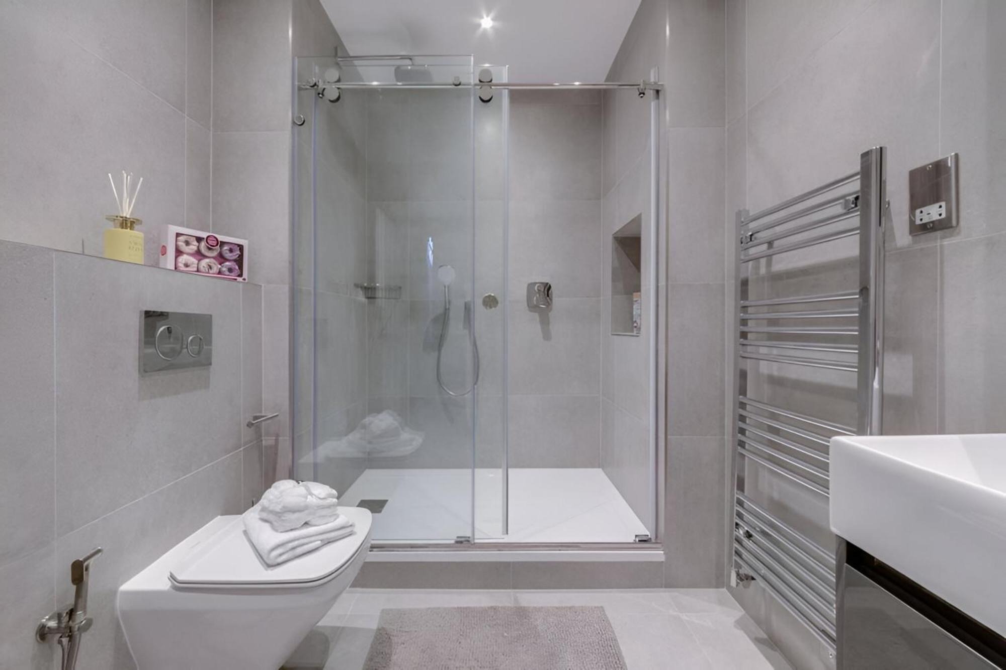 Luxury London 3 Bedroom Duplex With Pool Table - 4Hs Zewnętrze zdjęcie