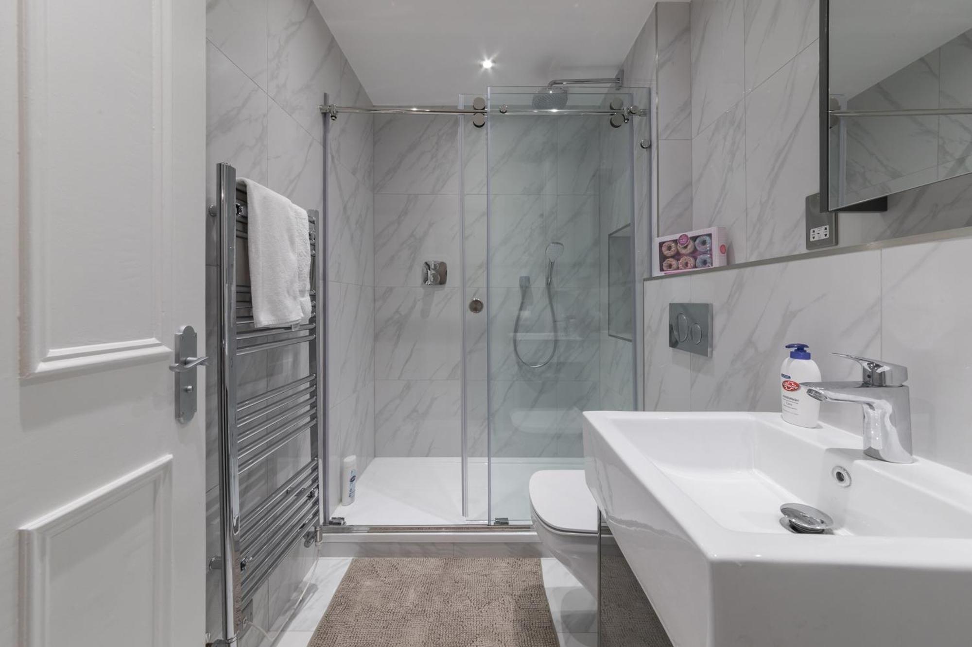 Luxury London 3 Bedroom Duplex With Pool Table - 4Hs Zewnętrze zdjęcie